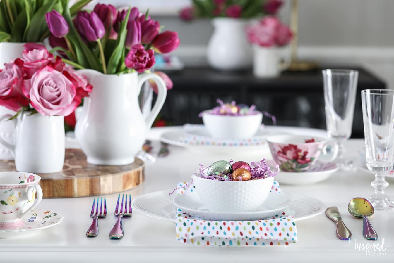 Colorful Easter Decorations for Your Dining Room