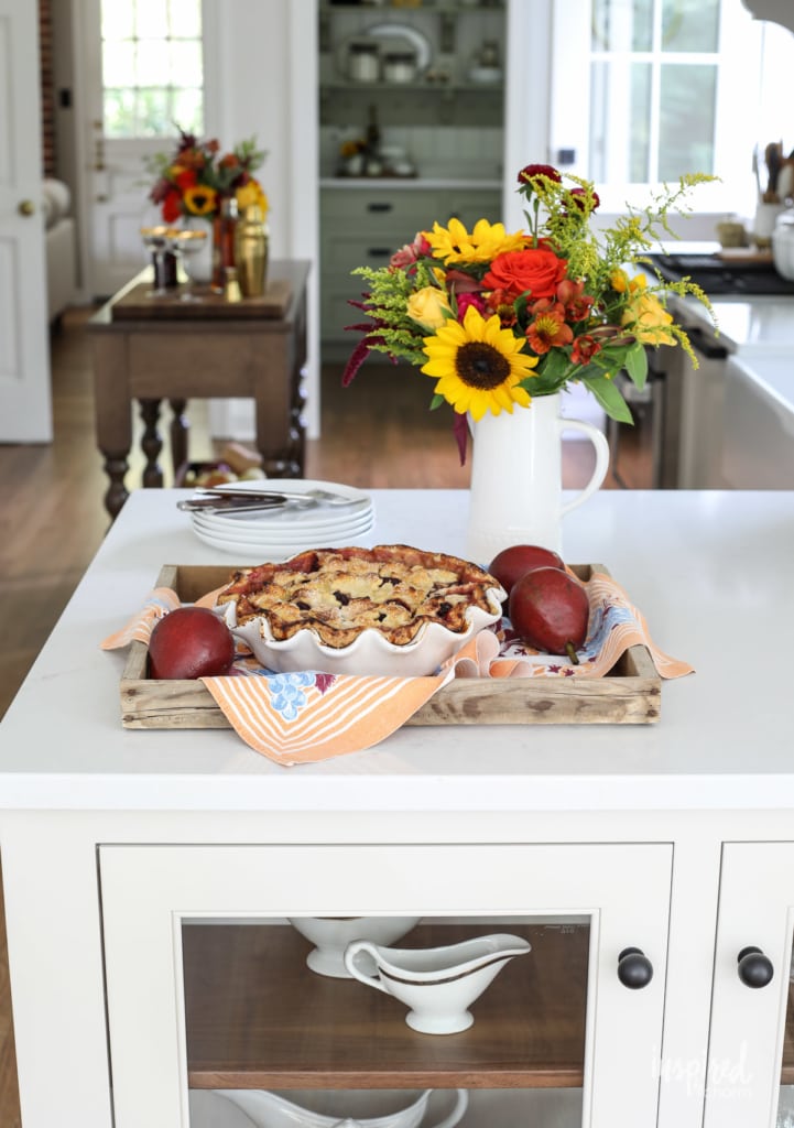 Simple Fall Decorating Ideas for the Kitchen #fall #decor #decorating #kitchen #ideas #autumn