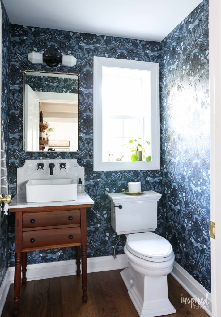 Powder Room Remodel Reveal #powderroom #bathroom #remodel #makeover #modern #country 