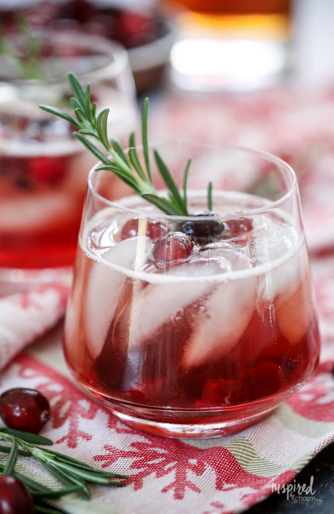 Maple Cranberry Bourbon Cocktail - Holiday / Christmas Cocktail Recipe #cranberry #bourbon #maple #holiday #chirstmas #cocktail #recipe