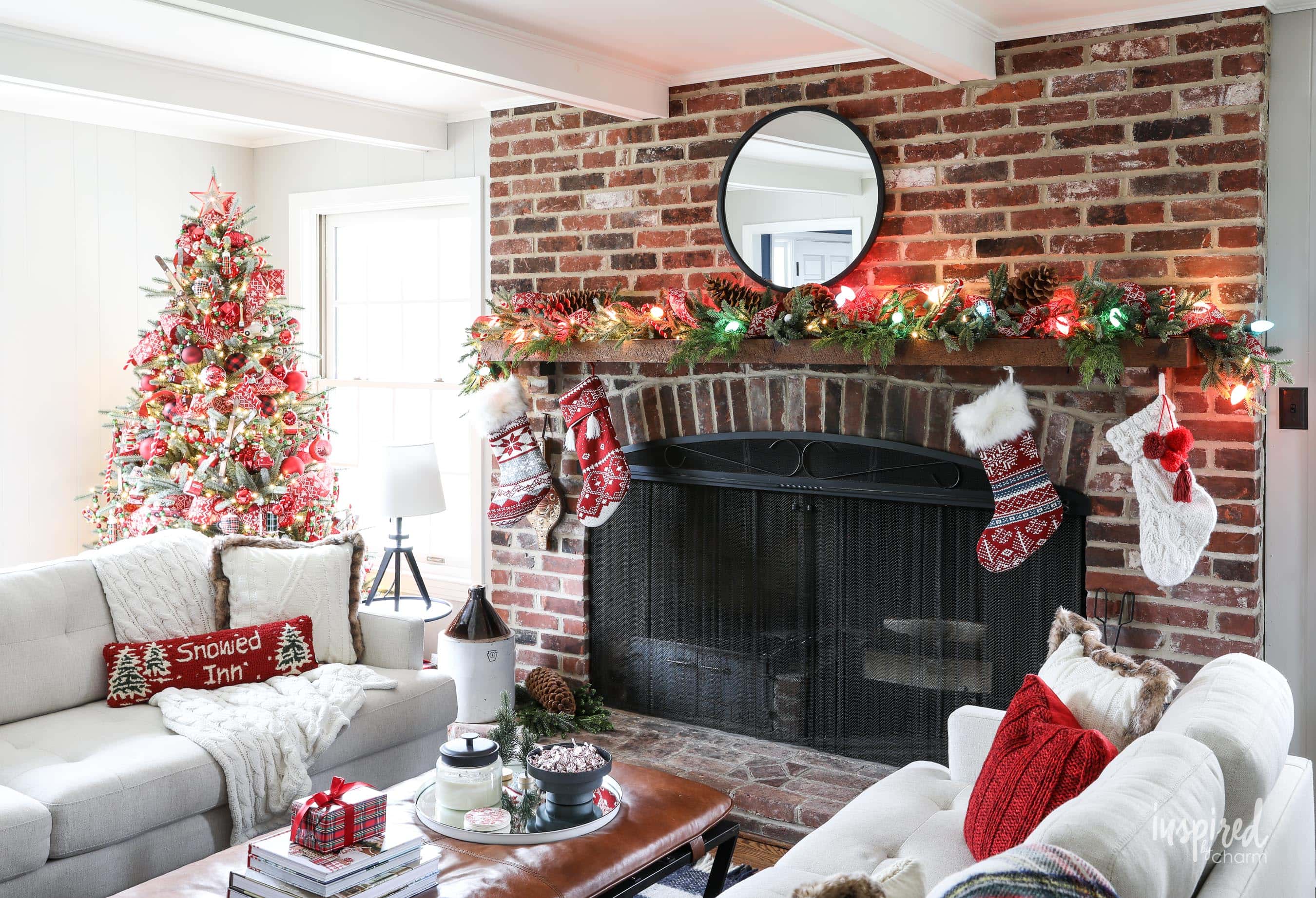 Family Room Christmas Decoration Ideas - Holiday Decor Tips