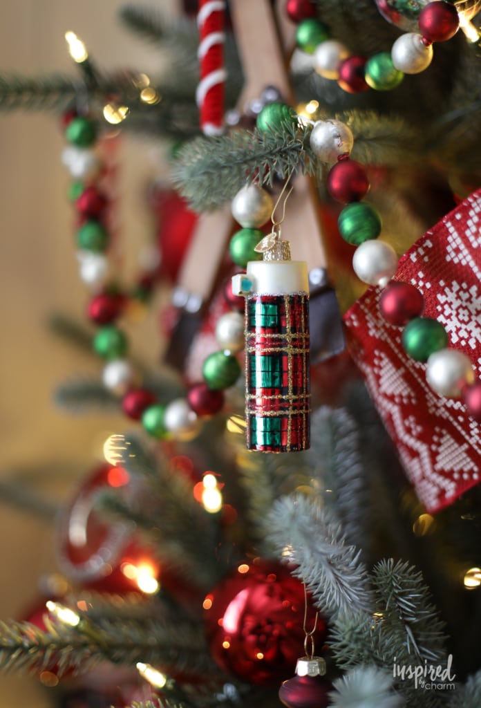 Ideas for Cozy Lodge Christmas Tree Decorations #christmastree #decor #holiday #decorations #christmas #tree #ideas