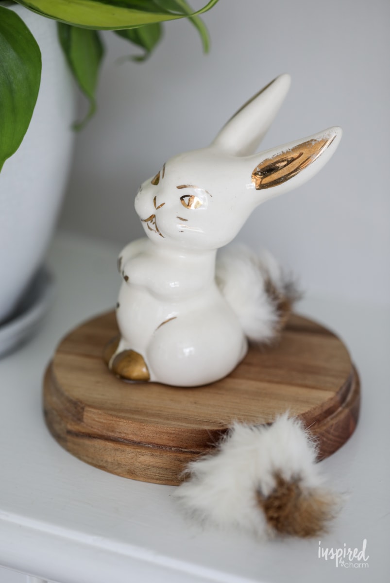 Ceramic Bunny - My Latest Vintage Finds (Antiquing with Charm) #vintagefinds #vintage #antique #antiques #home #decor #styling