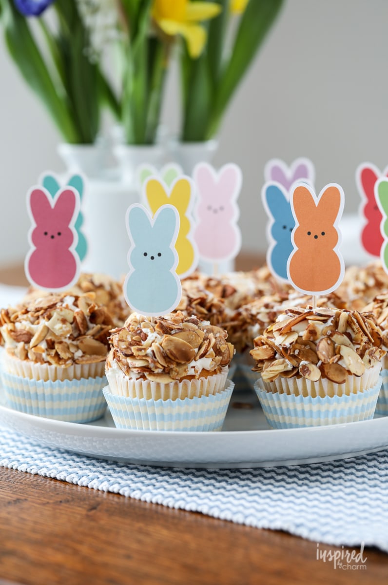Bunny Dessert / Cupcake Picks with Free Printable #easter #bunny #dessert #cupcake #spring #decor #pick #dessertpick #printable 