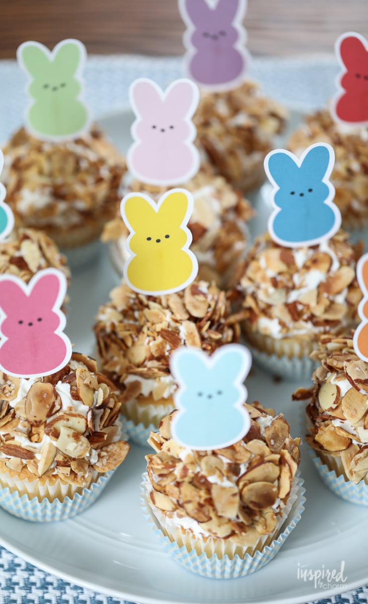 Bunny Dessert / Cupcake Picks with Free Printable #easter #bunny #dessert #cupcake #spring #decor #pick #dessertpick #printable 
