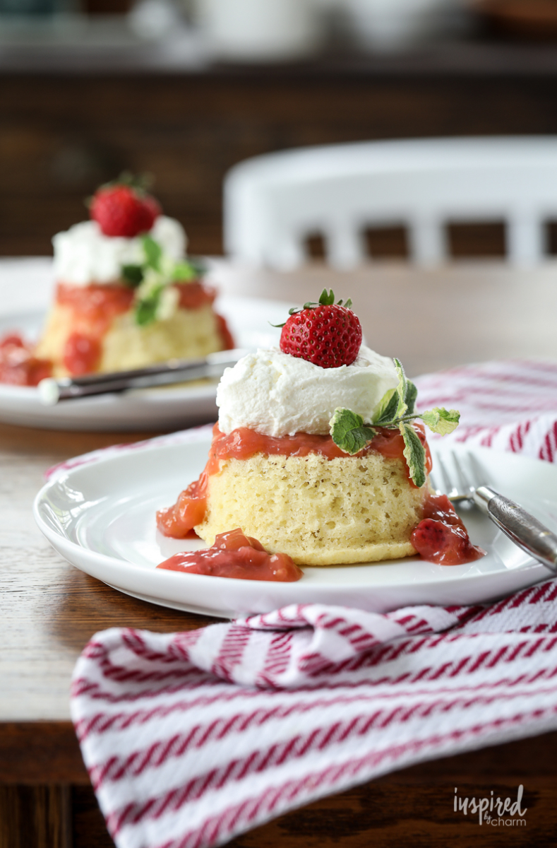 These Strawberry Rhubarb Shortcakes are a delicious dessert recipe. #strawberryrhubarb #shortcakes #strawberries #rhubarb #dessert #recipe #shortcake 