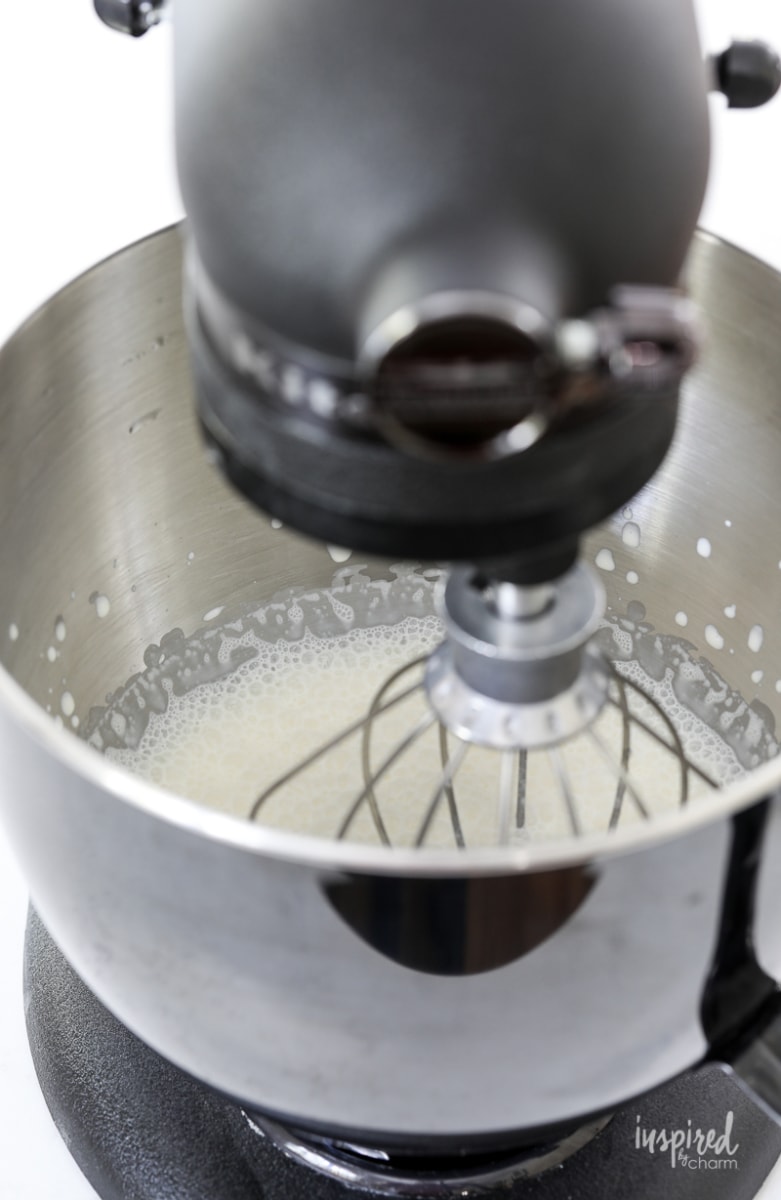 making whipped cream in a stand mixer at home