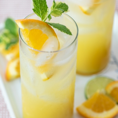 Ginger Orange Spritzer #spritzer #orange #pineapple #gingerbeer #mocktail #recipe #spritz #bitters