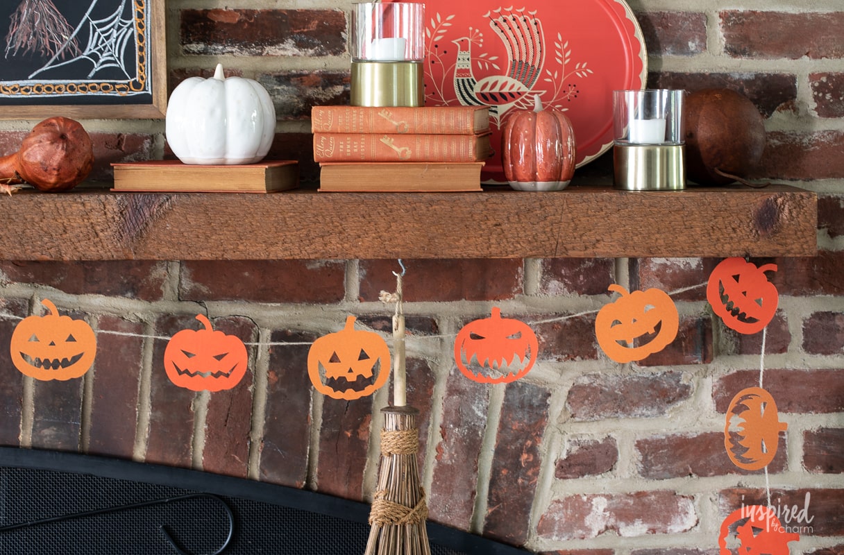 DIY Jack-O'-Lantern Garland #halloween #decor #decorations #garland #jackolantern #pumpkin