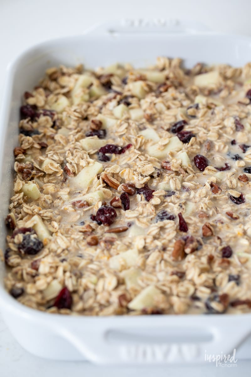 Apple Cranberry Baked Oatmeal - Fall Breakfast Recipe #apple #cranberry #bakedoatmeal #oatmeal #breakfast #recipe #applecranberry 