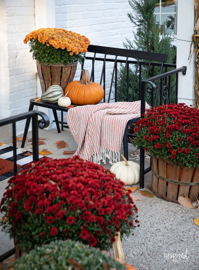 Fall Front Porch Decor #falldecor #frontporch #decor #porch #patio #fall #autumn #decorating
