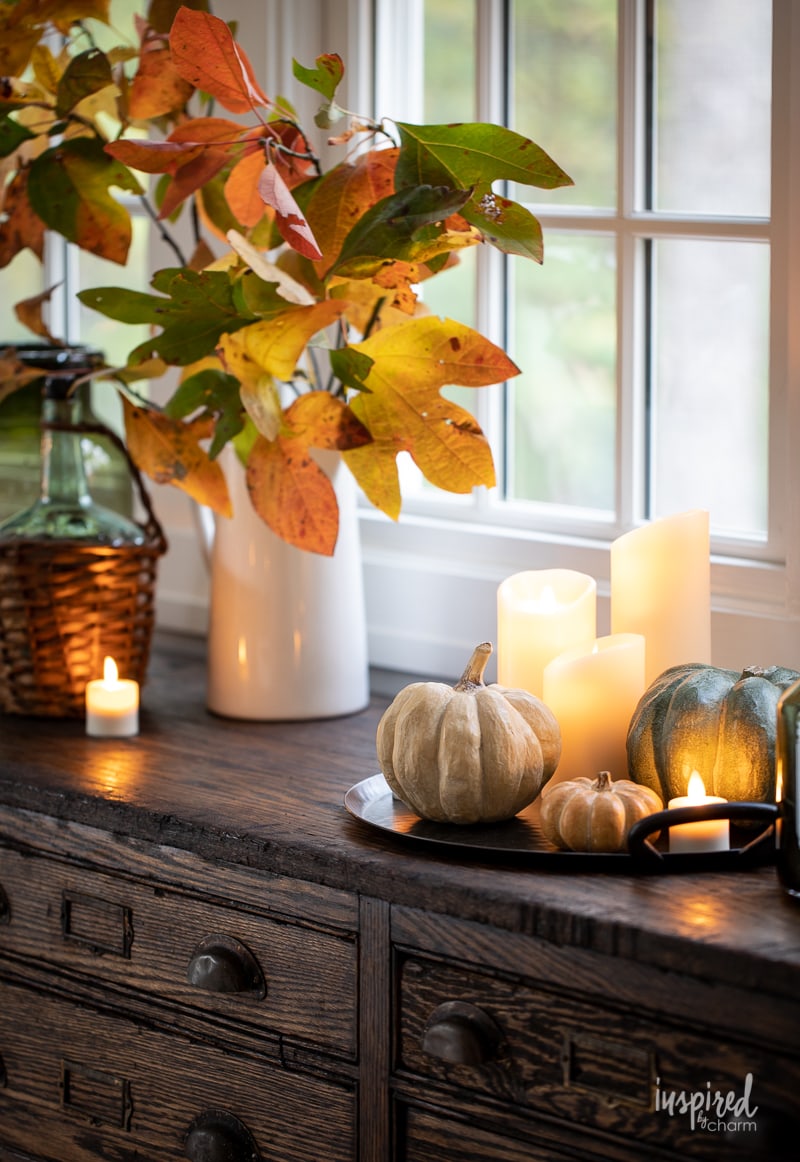 How to Create a Cozy Fall Aesthetic