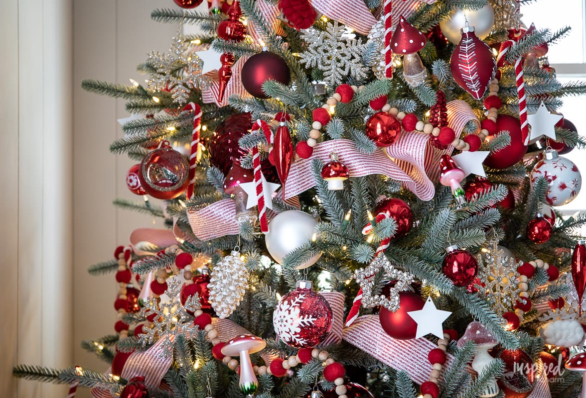 skarp heks ensom Red and White Christmas Tree, PLUS Christmas Tree Decorating Ideas