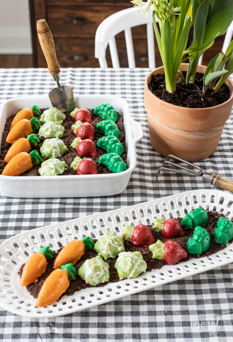 Vegetable Garden Mini Cakes #minicakes #cake #spring #summer #dessert #garden #petitfours #recipe #dessert #mini