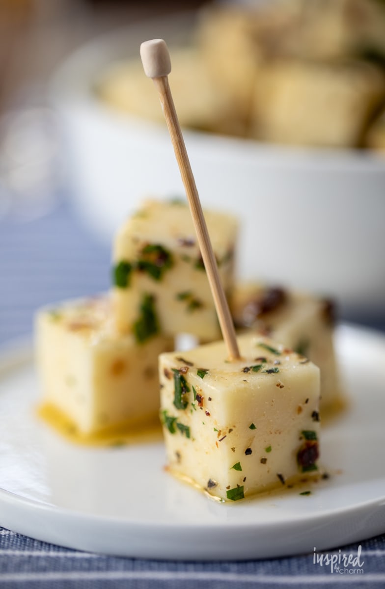 Delicious Marinated Mozzarella Recipe #marinated #mozzarella #recipe #cheese #charcuterie #snack #herbs 