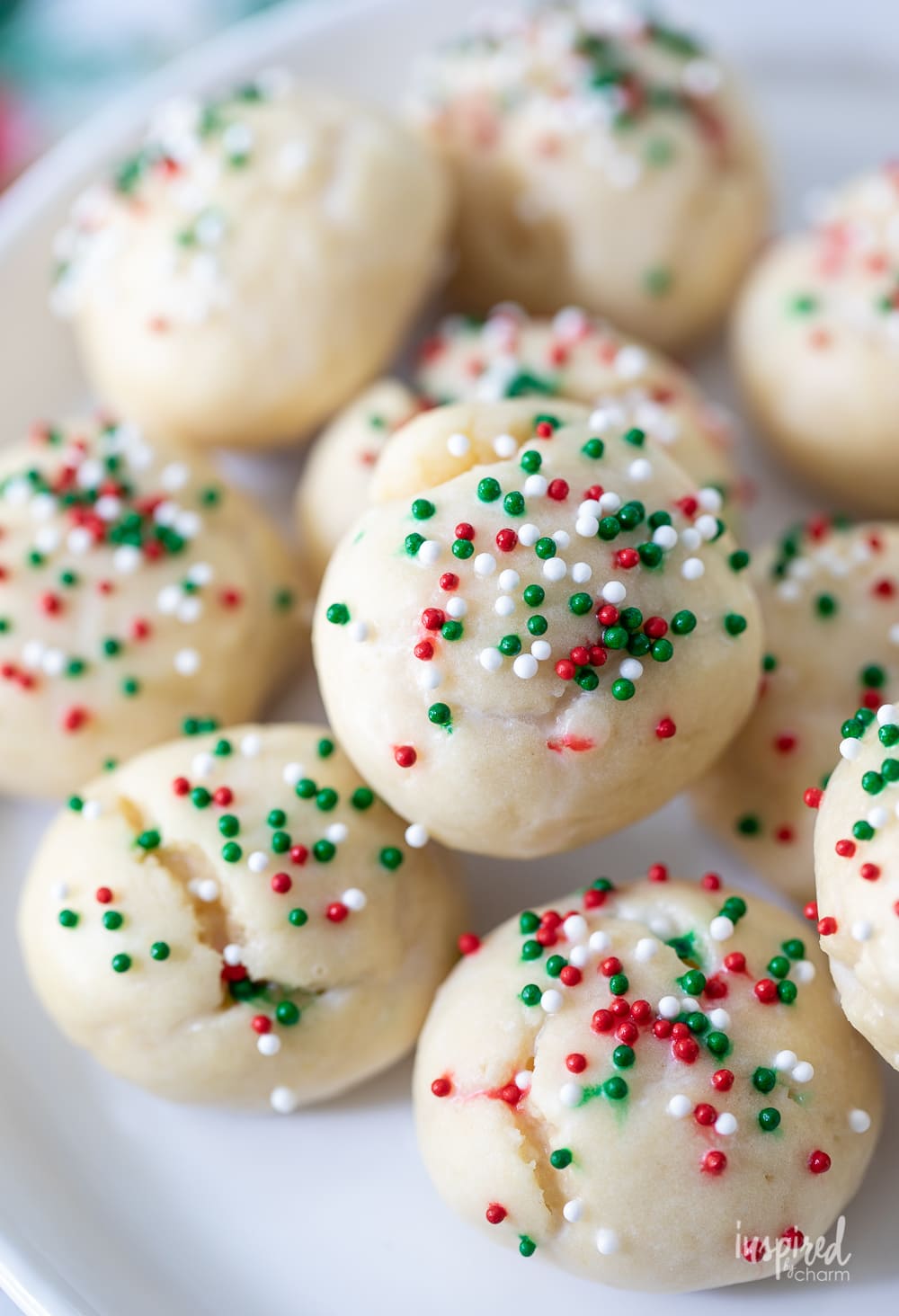 26+ of the BEST Christmas Cookies Recipes (That Anyone Can Bake)
