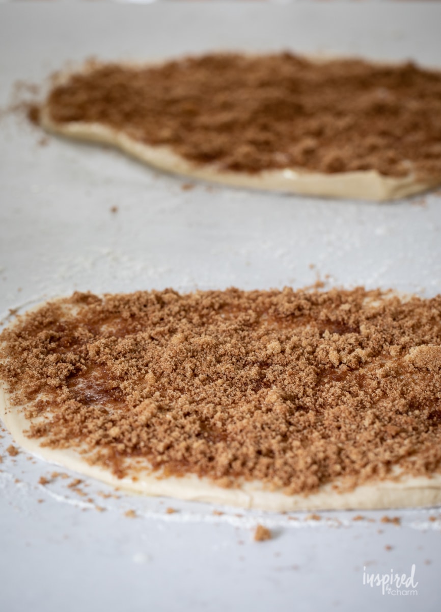 Salted Caramel Pecan Sticky Buns #breakfast #stickybuns #buns #pastry #fallbaking #saltedcaramel #caramel #pecan #brunch 