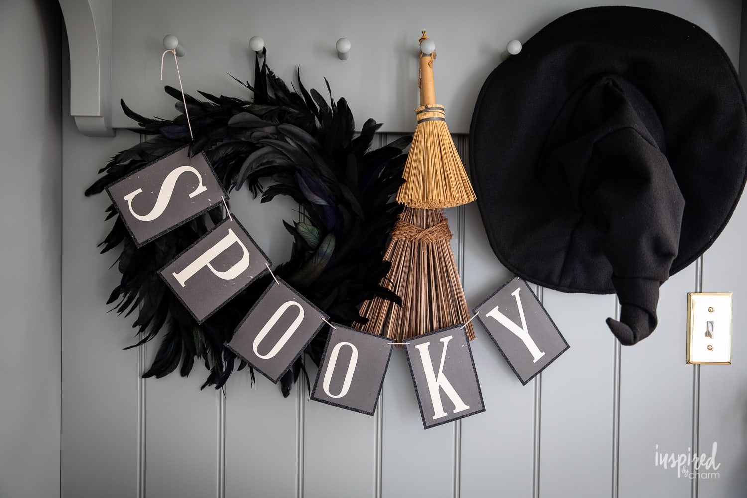 Witchy Halloween Entryway Decor