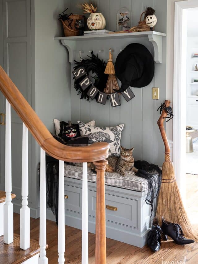 Witchy Halloween Entryway Decor