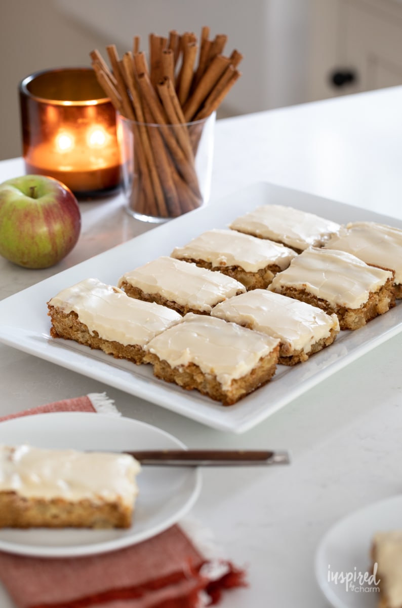 Delicious Maple Apple Blondies #dessert #recipe #maple #apple #blondies #fallbaking #bars 