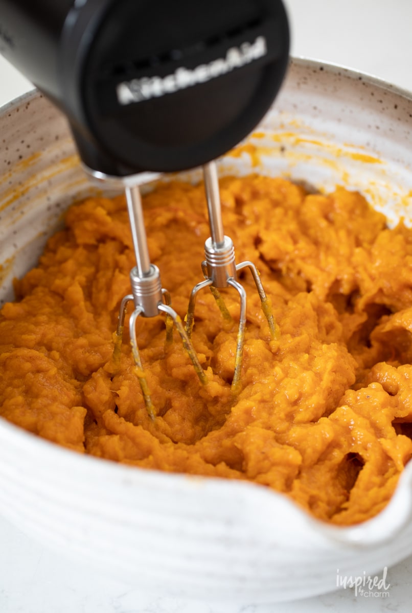 Mashed Butternut Squash #sidedish #thanksgiving #friendsgiving #holiday #recipe #butternutsquash #roasted