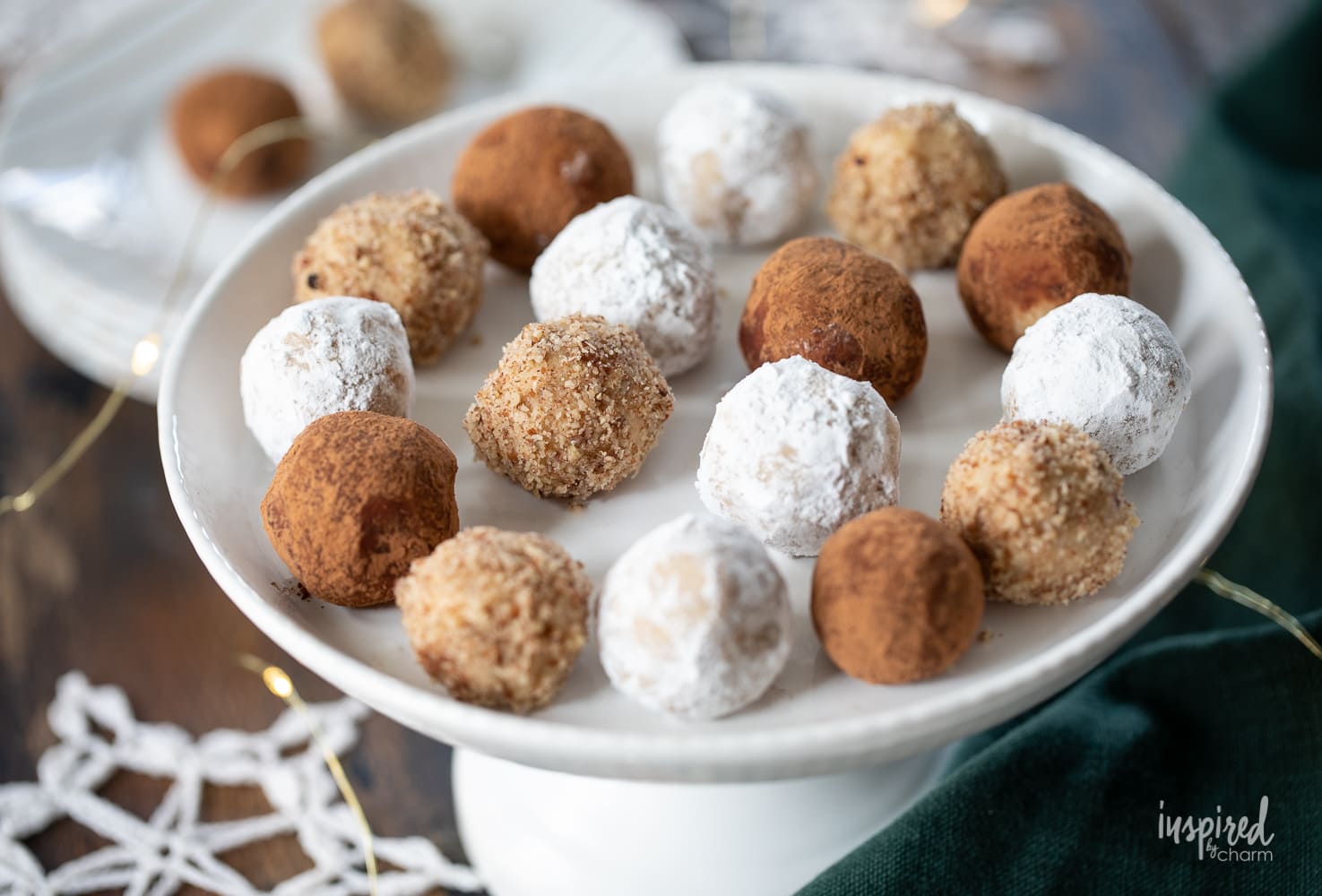 Homemade Bourbon Balls #bourbonballs #bourbon #recipe #dessert #cookie #holiday #cookietray