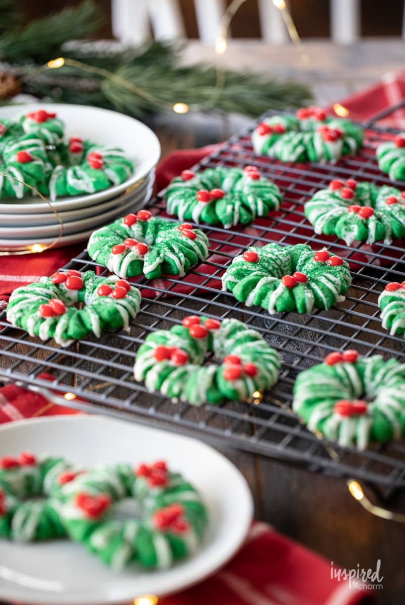 Shortbread Wreath Cookies #christmas #cookie #holiday #wreath #cookies #shortbread #holidaybaking 