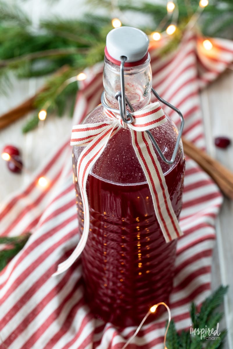 Spiced Cranberry Simple Syrup #cranberry #simplesyrup #syrup #mullingspices #christmas #holiday #cockatil #recipe
