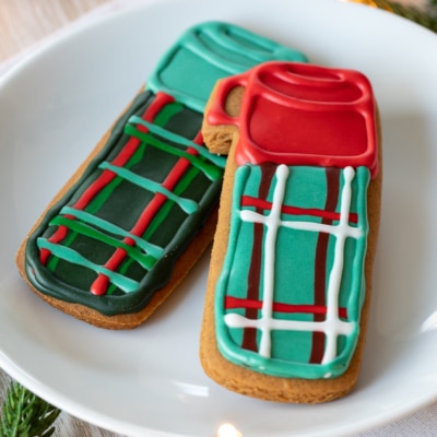 Thermos Gingerbread Cookies #cutout #christmas #cookies #gingerbread #vintage #thermos #plaid #cookie #recipe