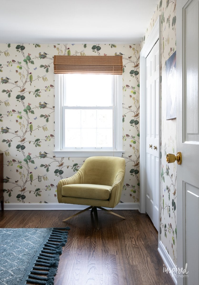 wallpaper in bedroom with chair