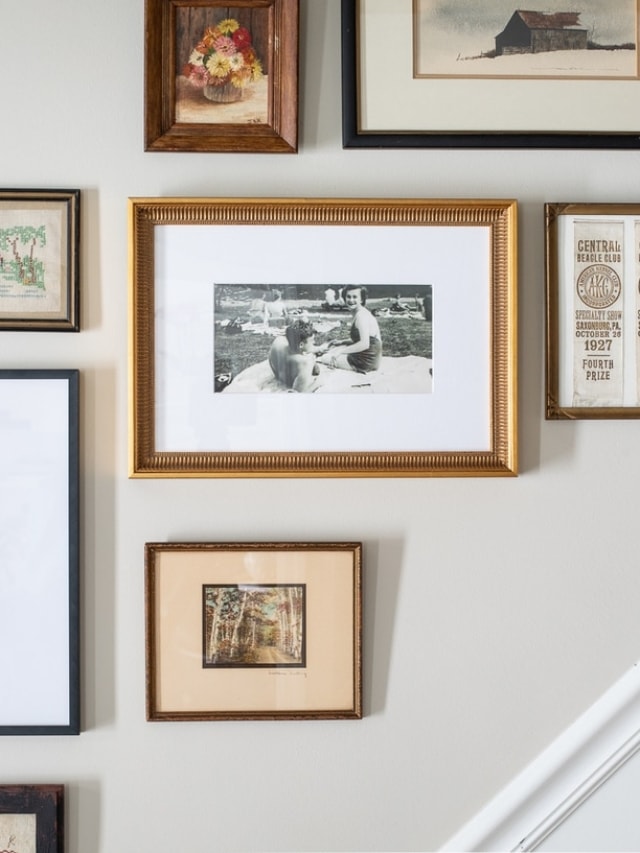 How to Decorate With Vintage Art