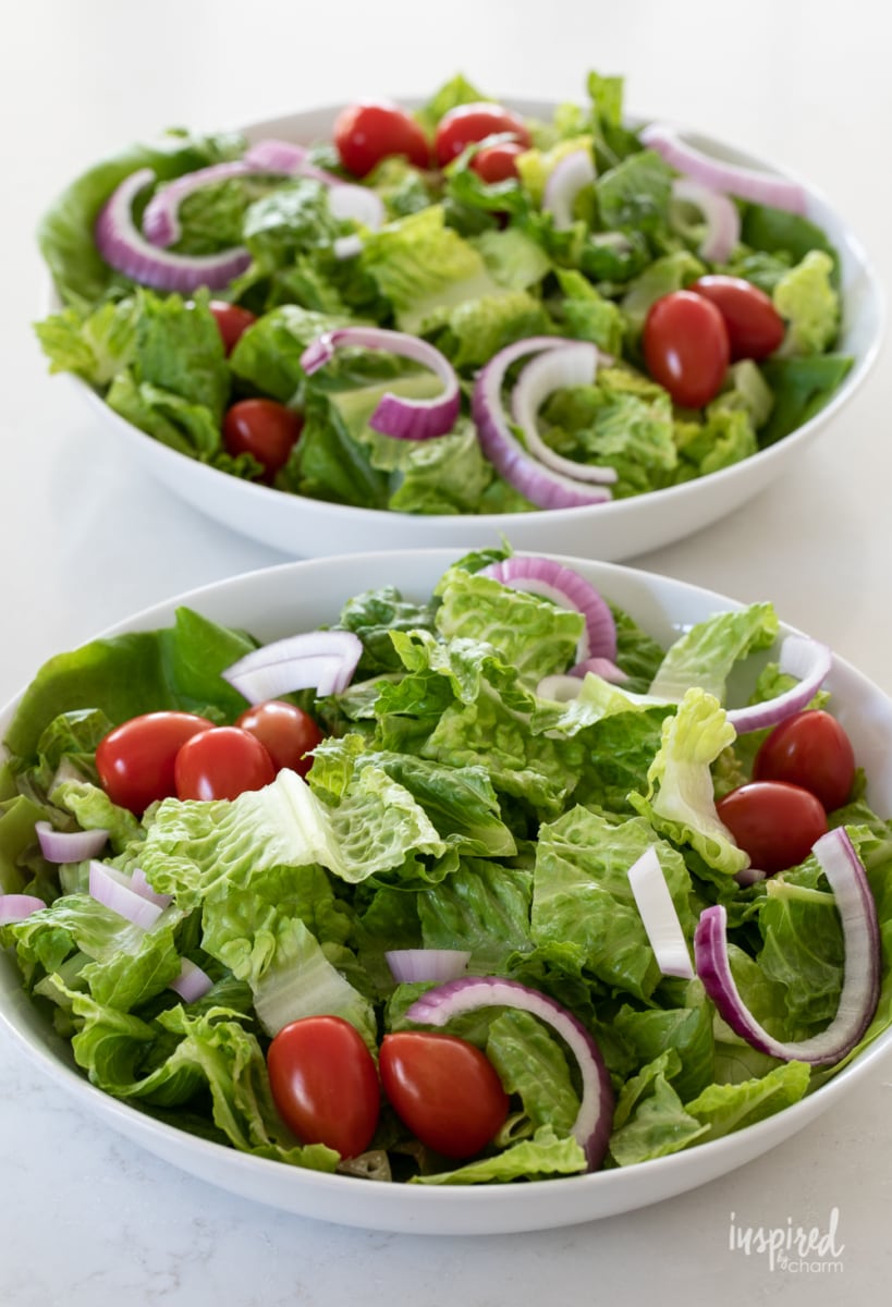 two salads in two bowls