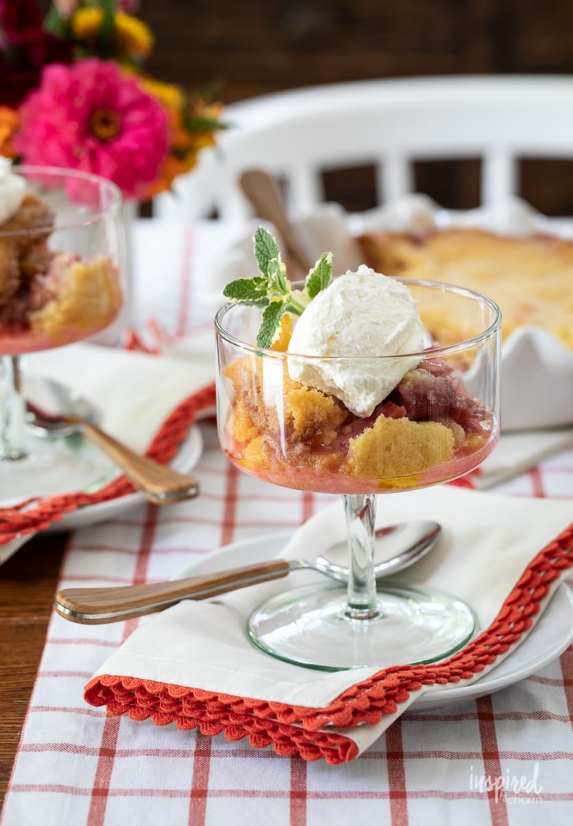 rhubarb cobbler in dishes.