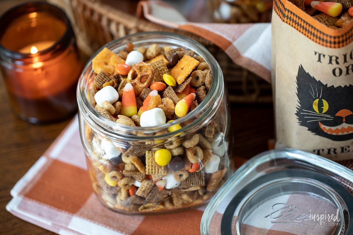 Sweet and Salty Fall Snack Mix
