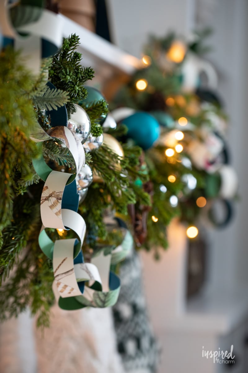 paper chain on Christmas garland.