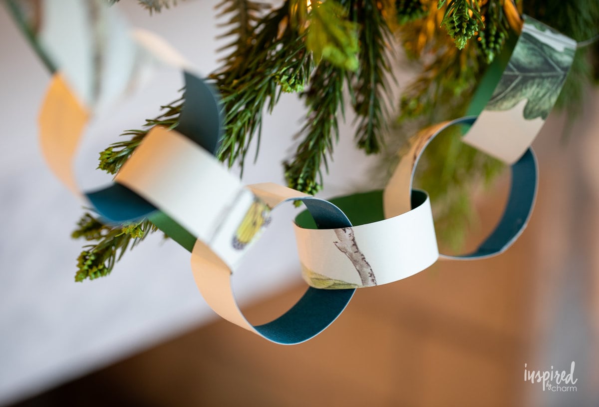 Christmas Paper Chain Made with Wallpaper