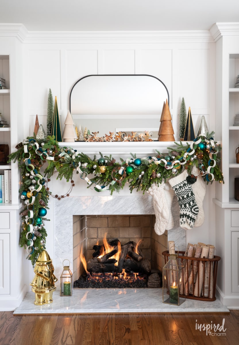 christmas mantel decor with garland.