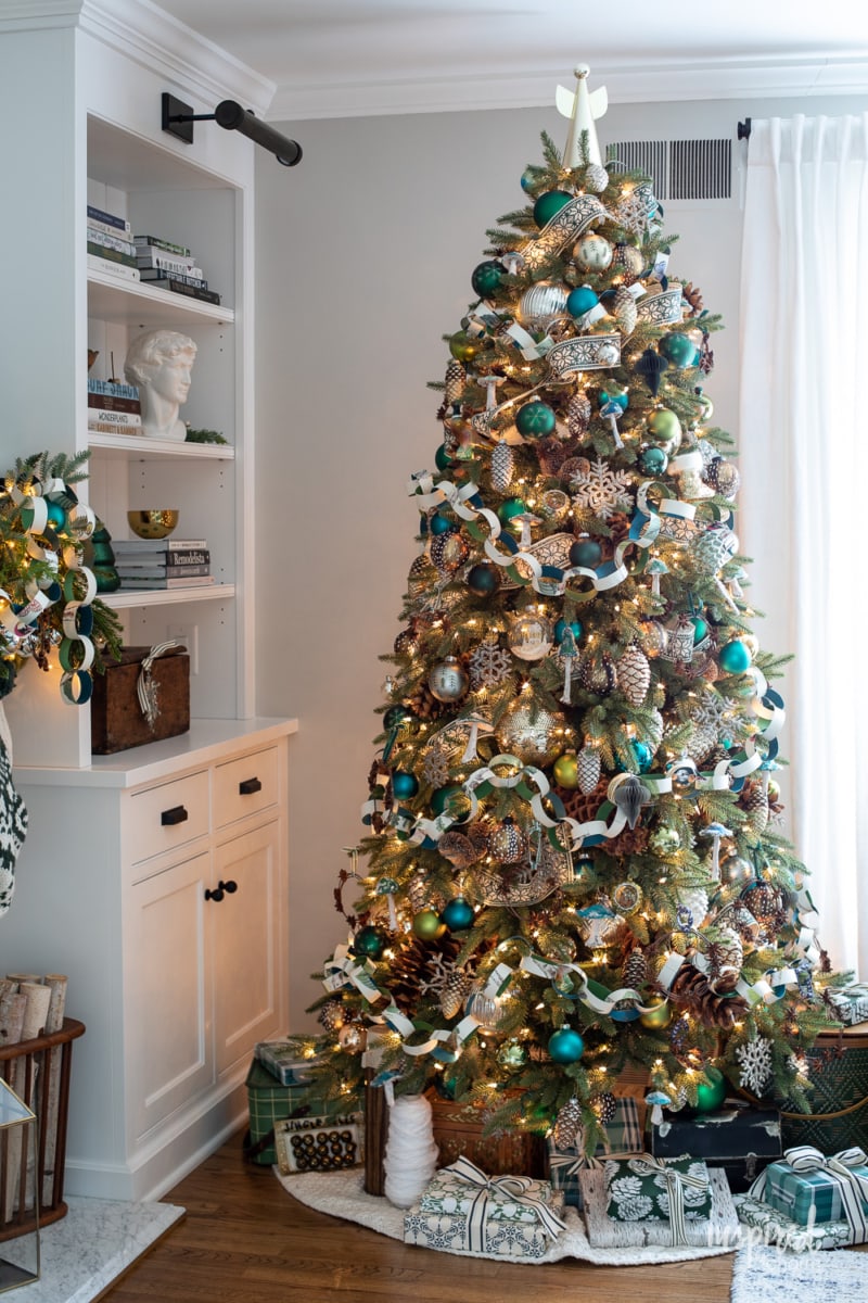 Dozens of Christmas Tree Themes to Inspire Holiday Decor