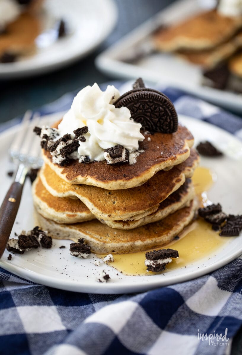Amazing Oreo Pancakes Easy Recipe