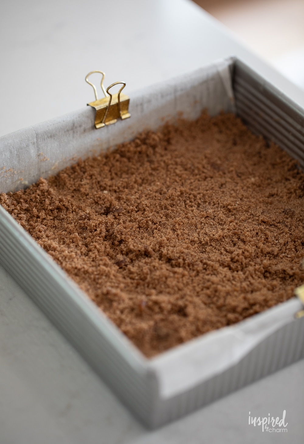 cinnamon and brown sugar layer in a pan. 