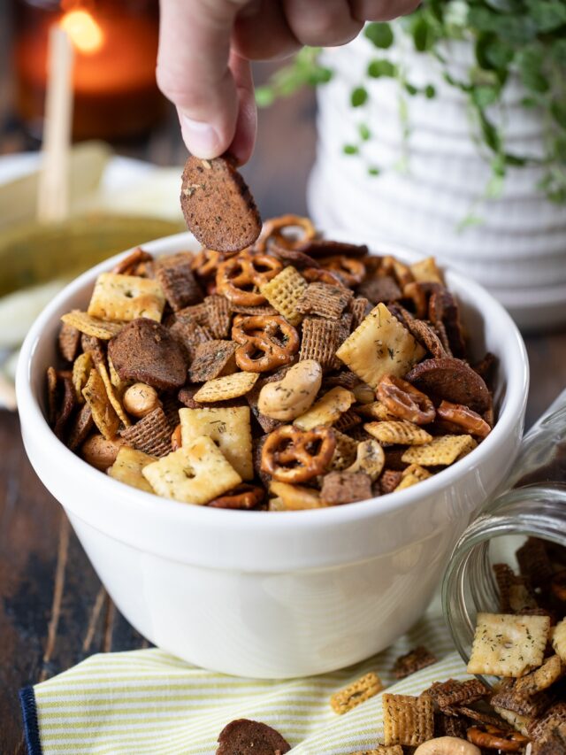 Dill Pickle Snack Mix