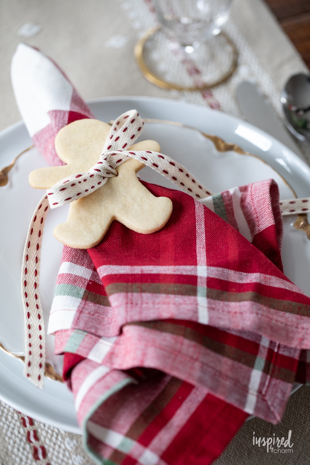 gingerbread man cookie  used as Christmas napkin ring. 